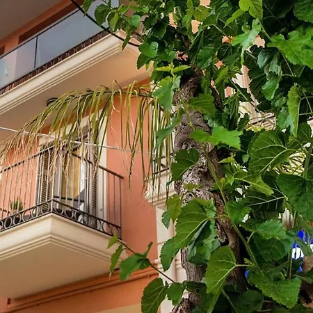 A & B Minimal With Sea View In Apartment *