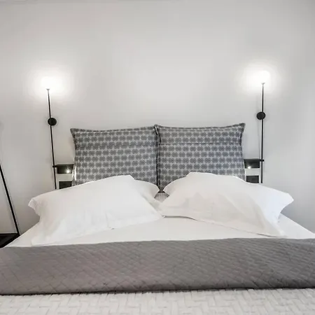 A & B Minimal With Sea View In Argostoli (Kefalonia)