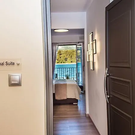 Apartment A & B Minimal With Sea View In Argostoli (Kefalonia)