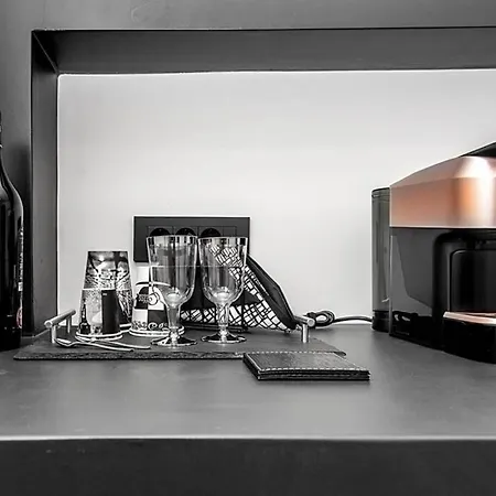 A & B Minimal With Sea View In Apartment