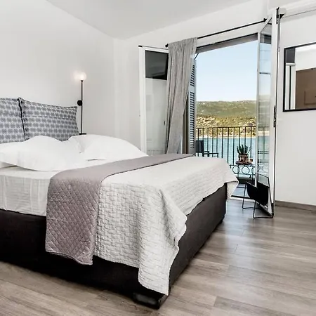 Apartament A & B Minimal With Sea View In Argostoli (Kefalonia)