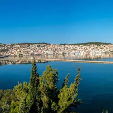 A & B Minimal With Sea View In Apartament Argostoli (Kefalonia)